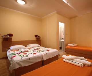 Апарт-отели Vila Simona Будва Трехместный номер «Комфорт»-2