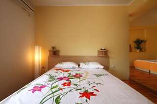 Апарт-отели Vila Simona Будва Четырехместный номер с балконом-3